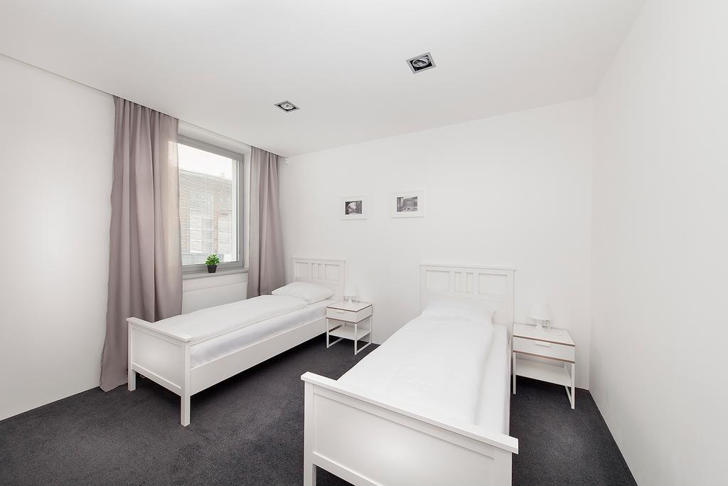 Hotel & Hostel Letov Prague Exterior photo